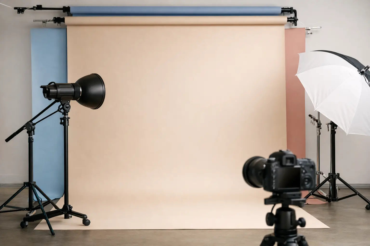How to Use Seamless Paper Backdrops in Studio