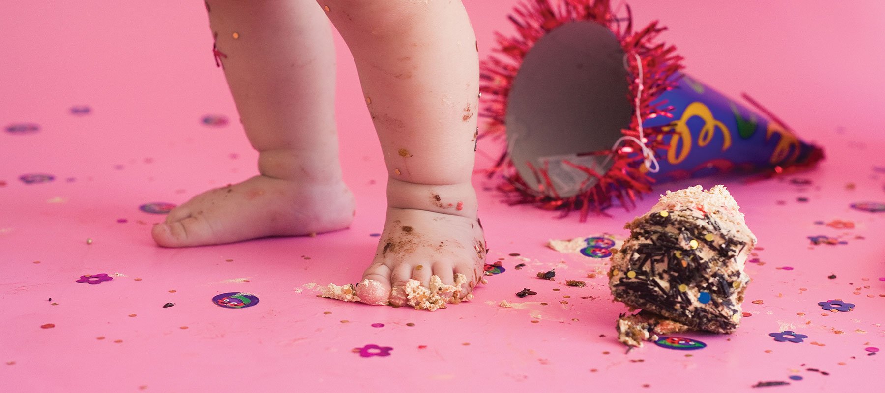 Cake Smash Backdrops - High-Quality Backgrounds for Fun and Memorable Scenes.