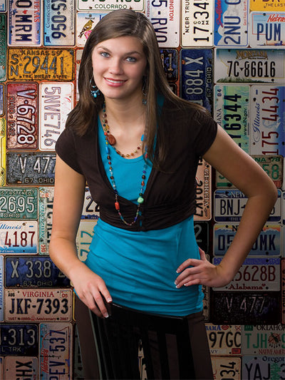 Backdrop ideal for automotive shoots featuring old-style vehicle plates.