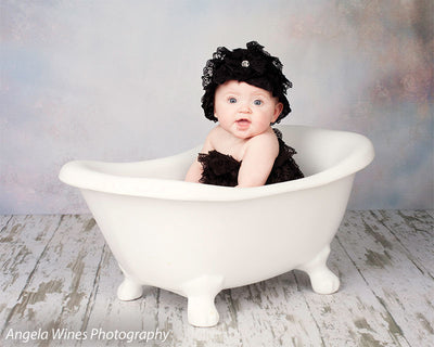 Delicate color transitions and muted earth tones for classic portrait settings.