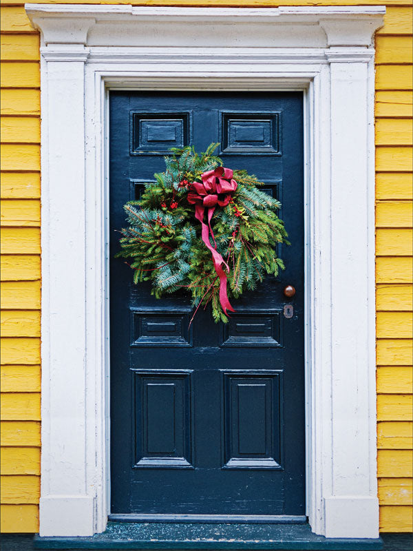 Festive Holiday Door Photography Backdrop - Festive black door with a holiday wreath set against a bright yellow exterior, perfect for Christmas photography backdrops.